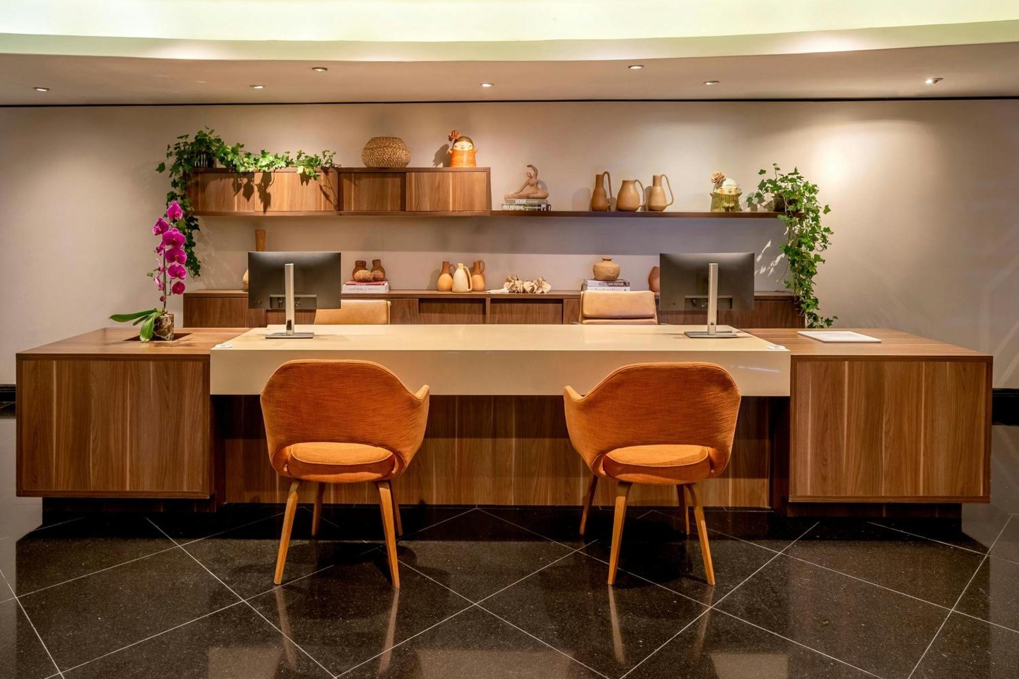 Suite Club Level Madison con vistas a la ciudad y cama extragrande