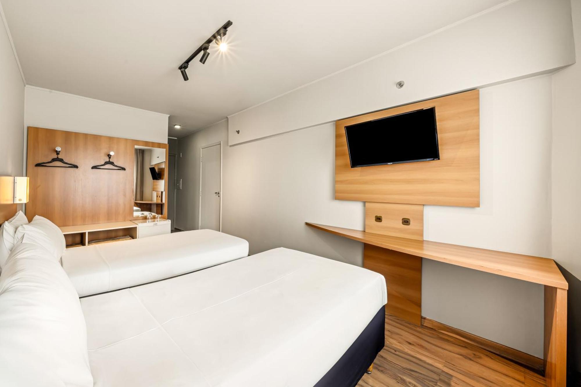 Quarto Twin Standard