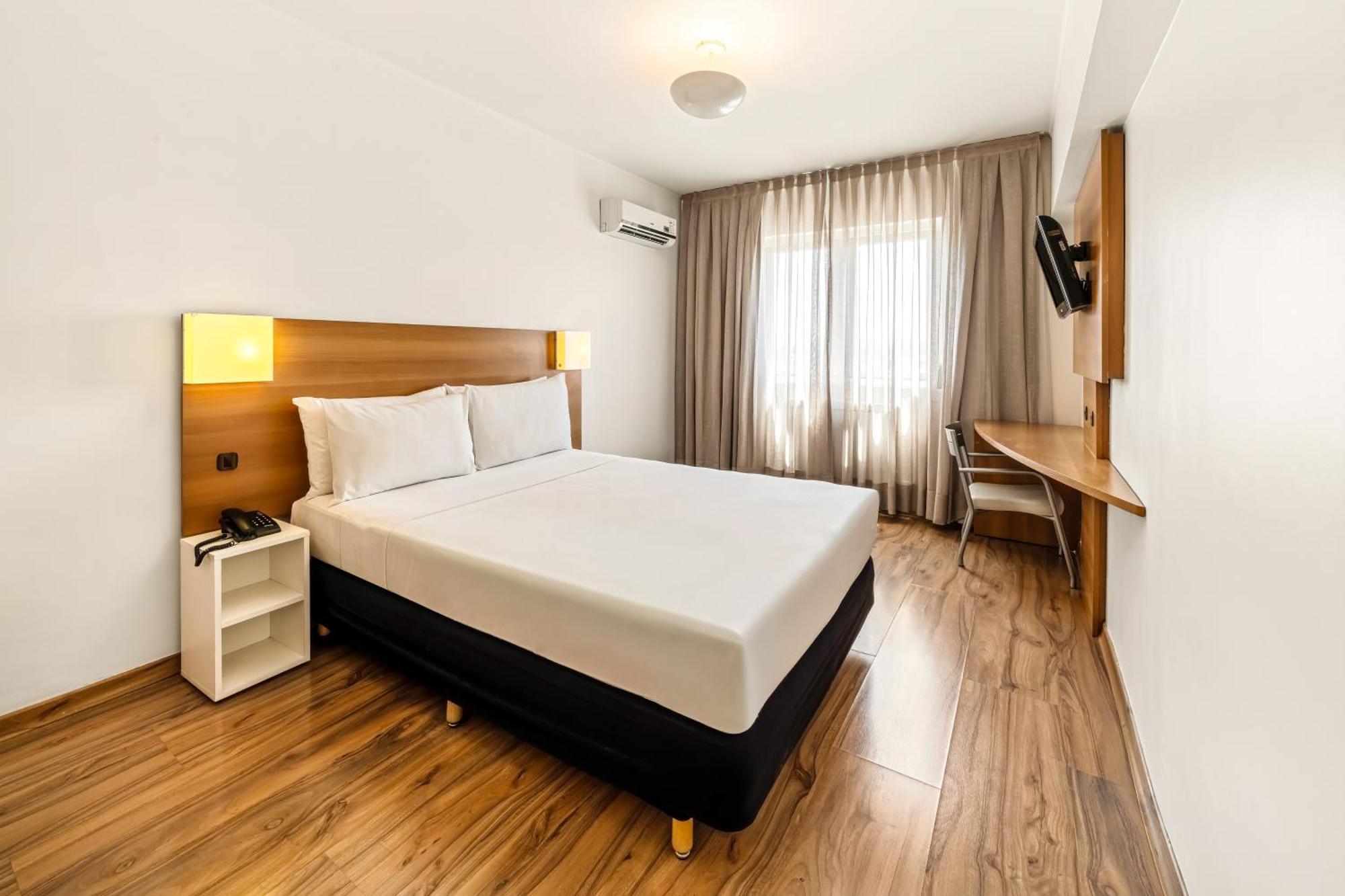 Quarto Duplo Standard